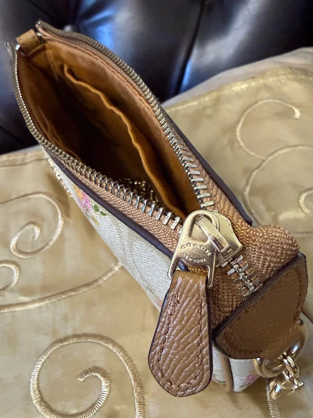 COACH SAND FLORAL SIGNATURE COATED CANVAS MINI POCHETTE/WRISTLET/GOLD HARDWARE